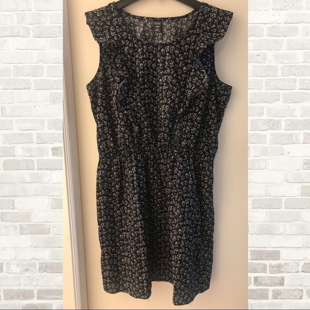 Black & white City Streets ruffle dress